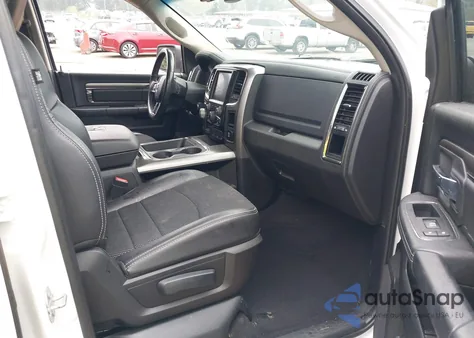 2016 Ram 1500 Sport z USA, uszkodzony, nr VIN 1C6RR7HT2GS390142